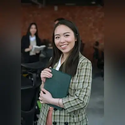 叶娜语